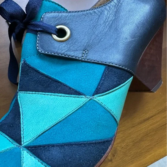 Fluevog EXCELLENT Purpose Scheme angular suede booties in turquoise/navy -7.5/8 - Picture 13 of 16